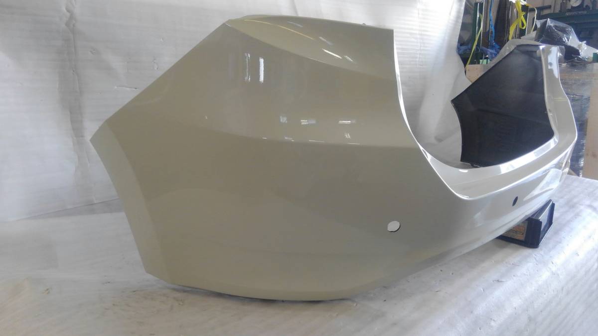 ハリアー　ZSU60W　60系　後期　リアバンパー　070　52159-48240-A0 ハリアー ZSU60W リアバンパー 0 TRD リヤバンパースポイラー
