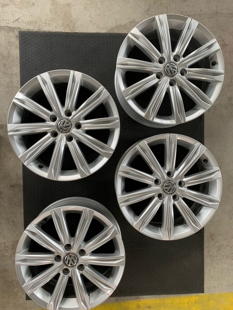 VW　フォルクスワーゲン　トゥーラン　純正　17×6.5J　+52　5H　PCD112　ホイール4本セット