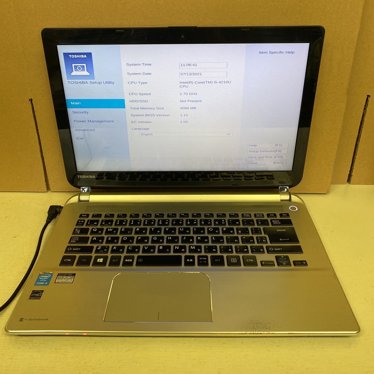 HDD無し★TOSHIBA dynabook Satellite P54/W7M Core i5-4210U★
