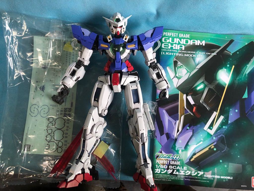 PG ガンダムエクシア 組立済み 美品 LED 難あり ガンプラ 