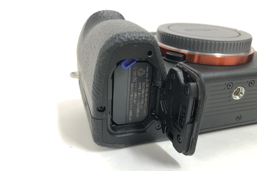 ソニー、「α7 II」に税抜約22万円のズームレンズキットを追加 - 価格.com