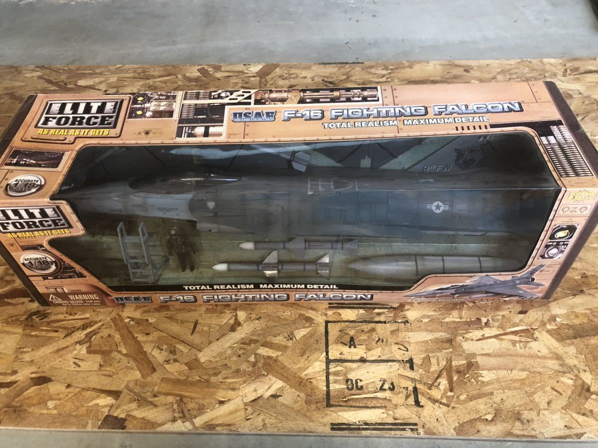 BBI Elite Force 1:18 Falcon Fighting | F⁄A-18C F-16 USAF bbi -