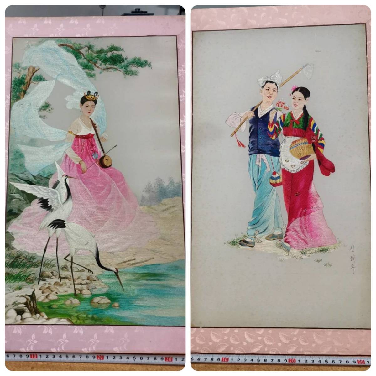T0723 韓国刺繍絵画 韓国作者名有り 人物 鶴 三線 松 チマチョゴリ 