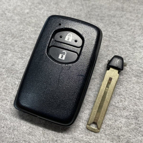 保証付き購入 《別途キーカット可》初期化済 未登録 30プリウス前期