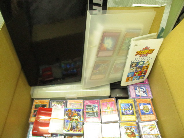 遊戯王 引退 まとめ売り 写真8枚全て違うカードを撮ってますので確認