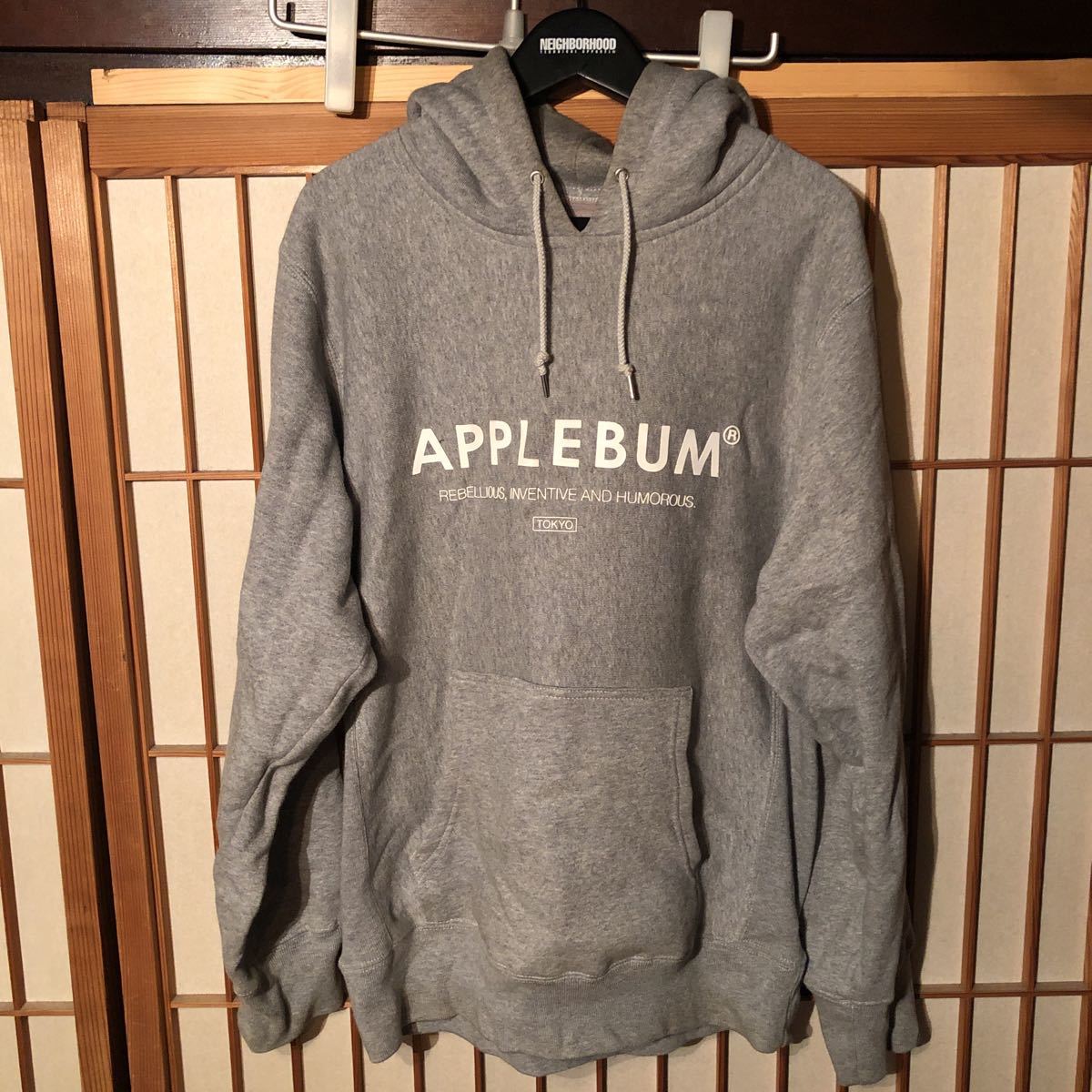 APPLEBUM ロゴピクチャープリント フーディー スウェット パーカー APPLEBUM ロゴピクチャープリント フーディー スウェット パーカー