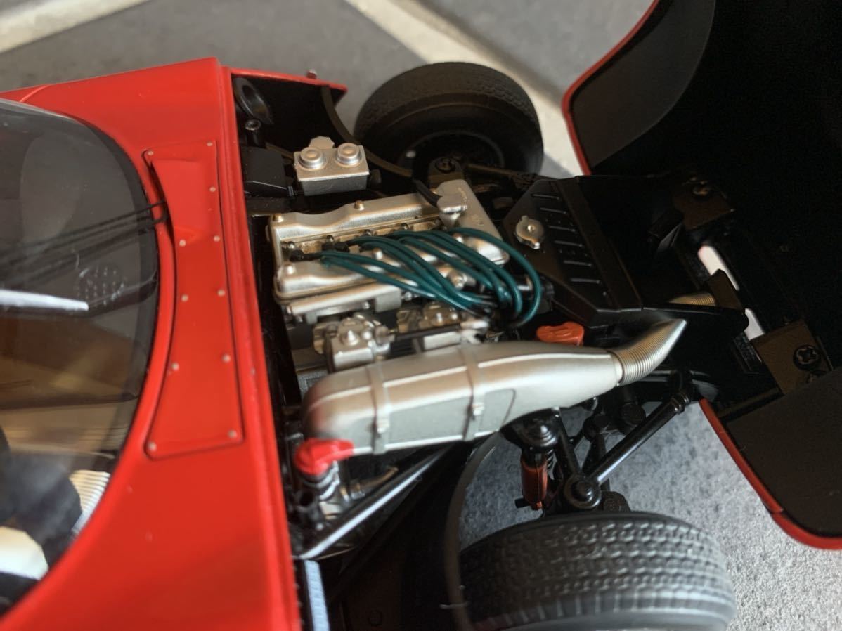 【中古美品】1/18 AUTOart Alfa Romeo TZ2 1965 オートアート　アルファロメオ　TZ2 1965 ミニカー Alfa Romeo AUTOart model, finished ezToys