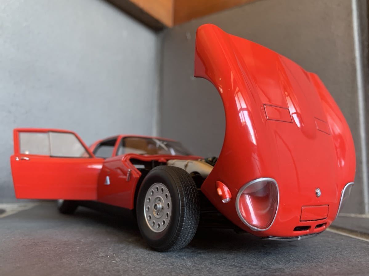 【中古美品】1/18 AUTOart Alfa Romeo TZ2 1965 オートアート　アルファロメオ　TZ2 1965 ミニカー Alfa Romeo AUTOart model, finished ezToys
