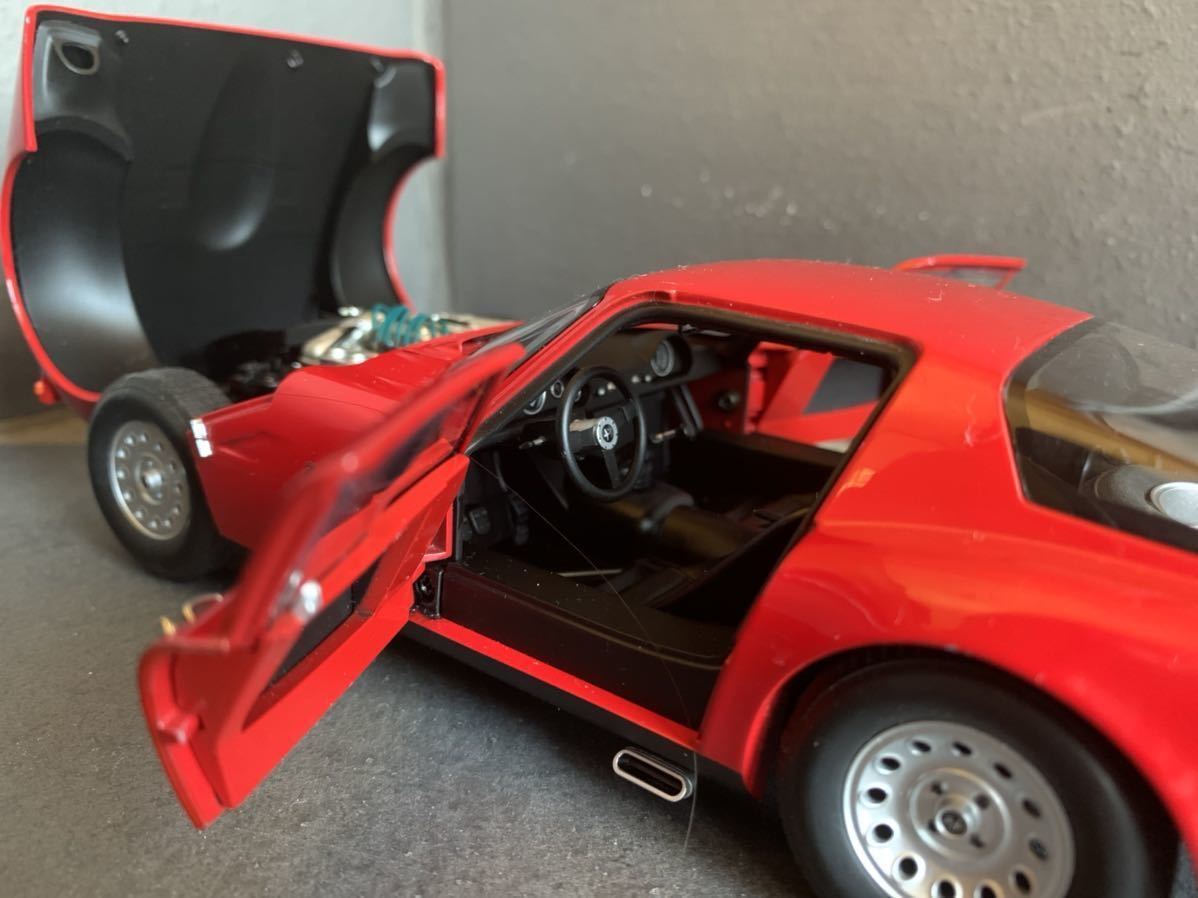 【中古美品】1/18 AUTOart Alfa Romeo TZ2 1965 オートアート　アルファロメオ　TZ2 1965 ミニカー Alfa Romeo AUTOart model, finished ezToys