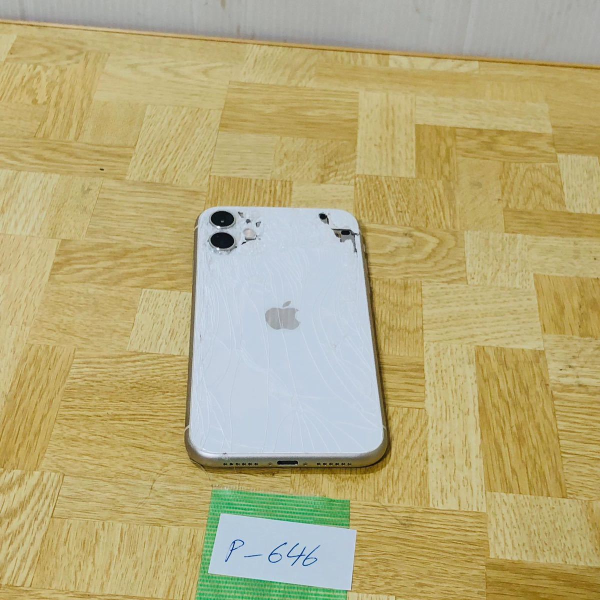 Apple：iPhone 11本体 ジャンク！(P-646) - Apple 0 Colors Good SIMフリー