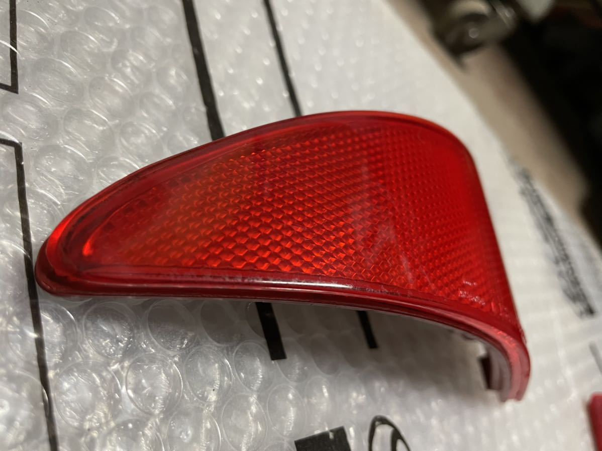 ★美品★ 純正 LEXUS レクサス IS GSE20 中期 リフレクター IS250 IS350 リア 反射板 左右セット KOITO 53-45 ＩＳ型式：DBA-GSE20（レクサス）のクルマカタログ｜中古車の ＩＳ GSE20の中古車を探すならグーネット サイドスポイラーの通販 gse20 中期