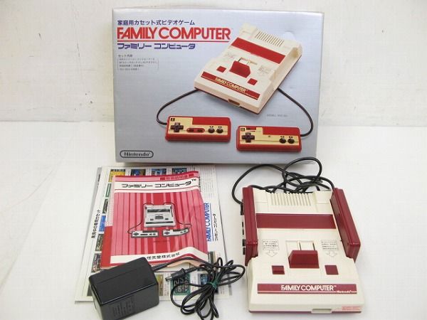 16024□任天堂 ファミコン 本体箱冊子付 ジャンク扱い□1E