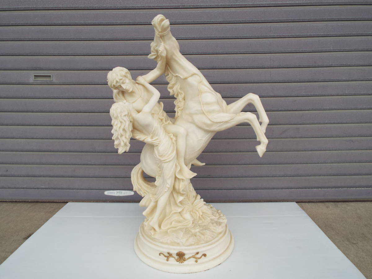 西洋調　大理石　中型オブジェ　人と馬　高さ約72ｃｍ　現状品
