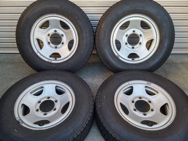 100200系ハイエース6穴195/80R15 107/105スタッドレス12年製10mm
