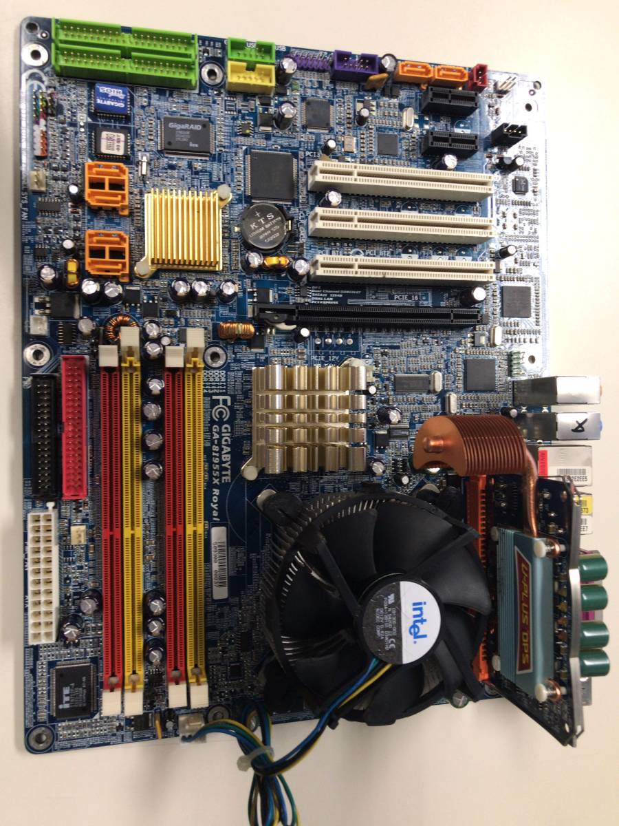 GIGABYTE GA-8I955X Royal LGA775 + CPU PENTIUM4 3.73G + GB-U-PLUS DPS 中古品