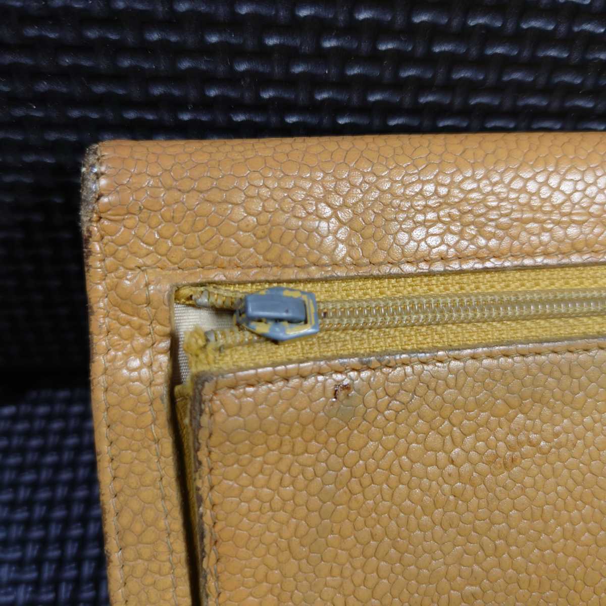 CHANEL 折り財布 コインケース 小銭入れ キャビアスキン イエロー系 