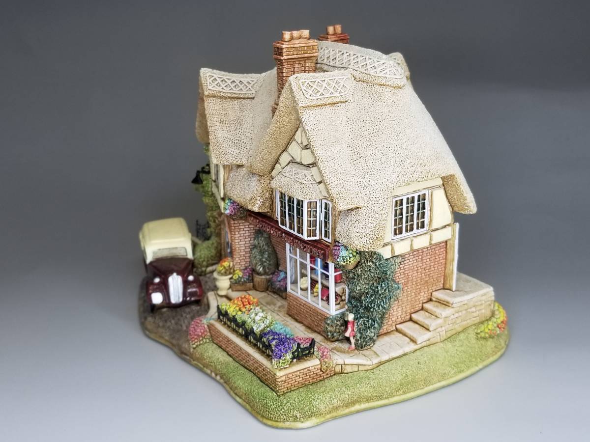 ☆現品限り☆Lilliput Lane THE CHOCOLATE FACTORY L2586 2003