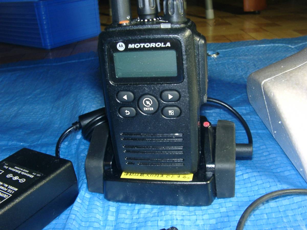 【SALE，低価】 MOTOROLA モトローラ デジタル簡易無線機 GDB4800(ハンディ)｜売買されたオークション情報、yahooの商品情報をアーカイブ公開 - オークファン ハンディ