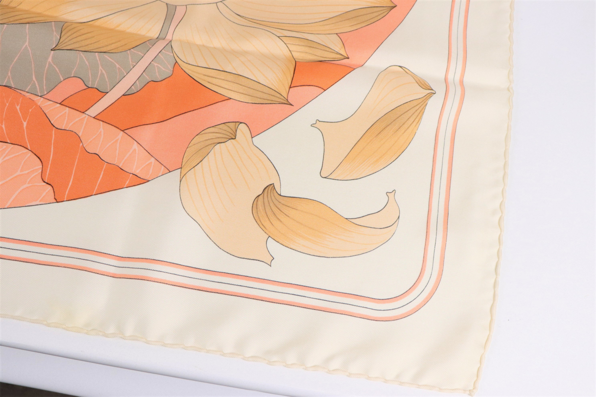 HERMES エルメス カレ90 FLEURS DE LOTUS すいれんの花 蓮の花 