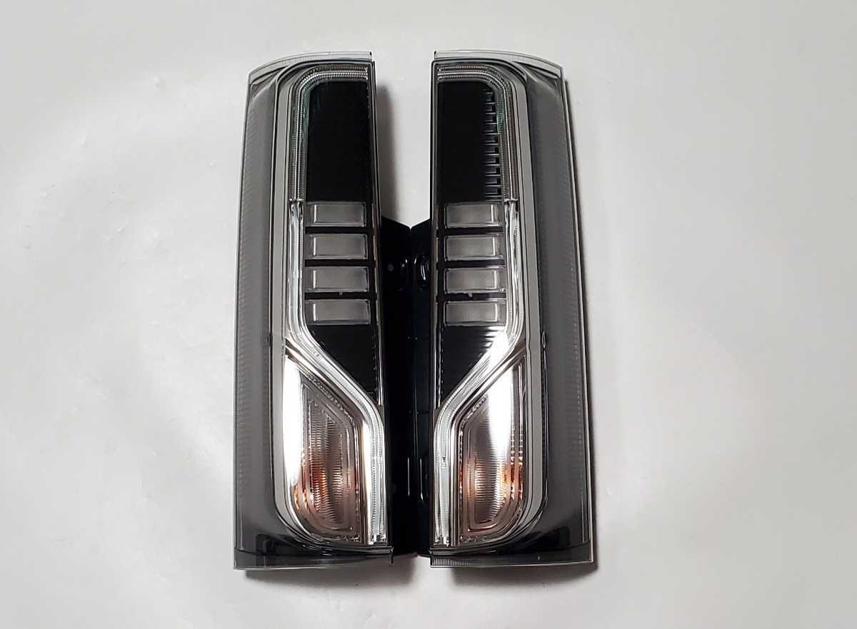 スズキ スペーシアカスタム・MK53S 低走行車 純正 テールランプ/テールライト 左右 クリア 美品 ハーネス付 スタイルチェンジに 低走 送込