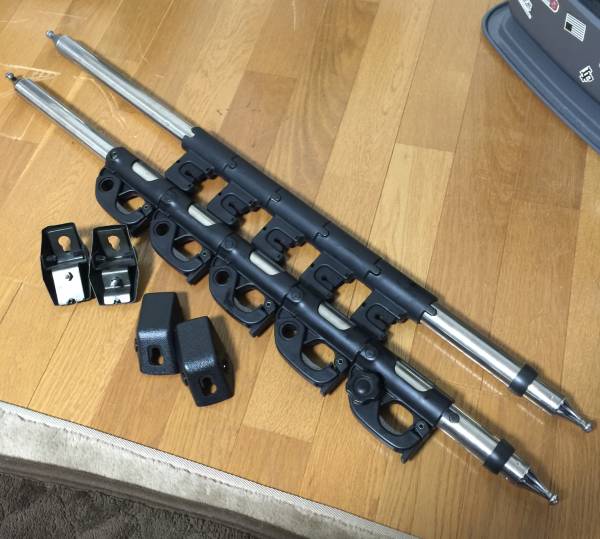 ロッドホルダー　ハイラックスサーフ　２１５　５本　トヨタ純正