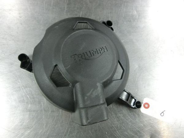 ストリートトリプルR エンジン2次カバー、クラッチカバー②綺麗