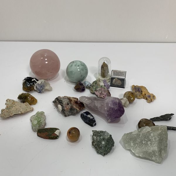 天然石花結晶ゴールド魂石 原石 鑑賞石 鉱物 自然石 置物 天然石 鑑賞石