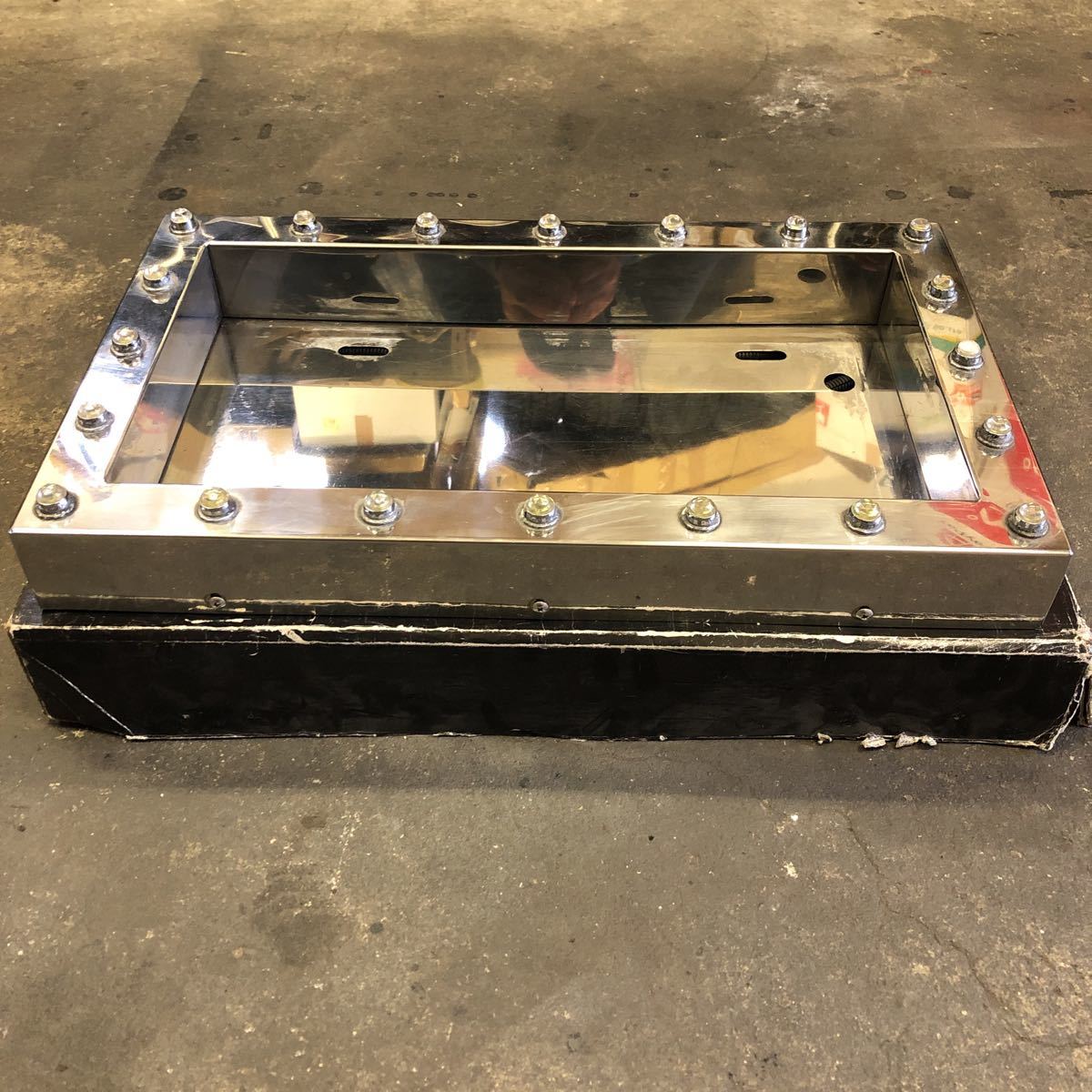 鏡面ステンレス製パイロットナンバー枠 フレーム 大型車用 デコトラ 