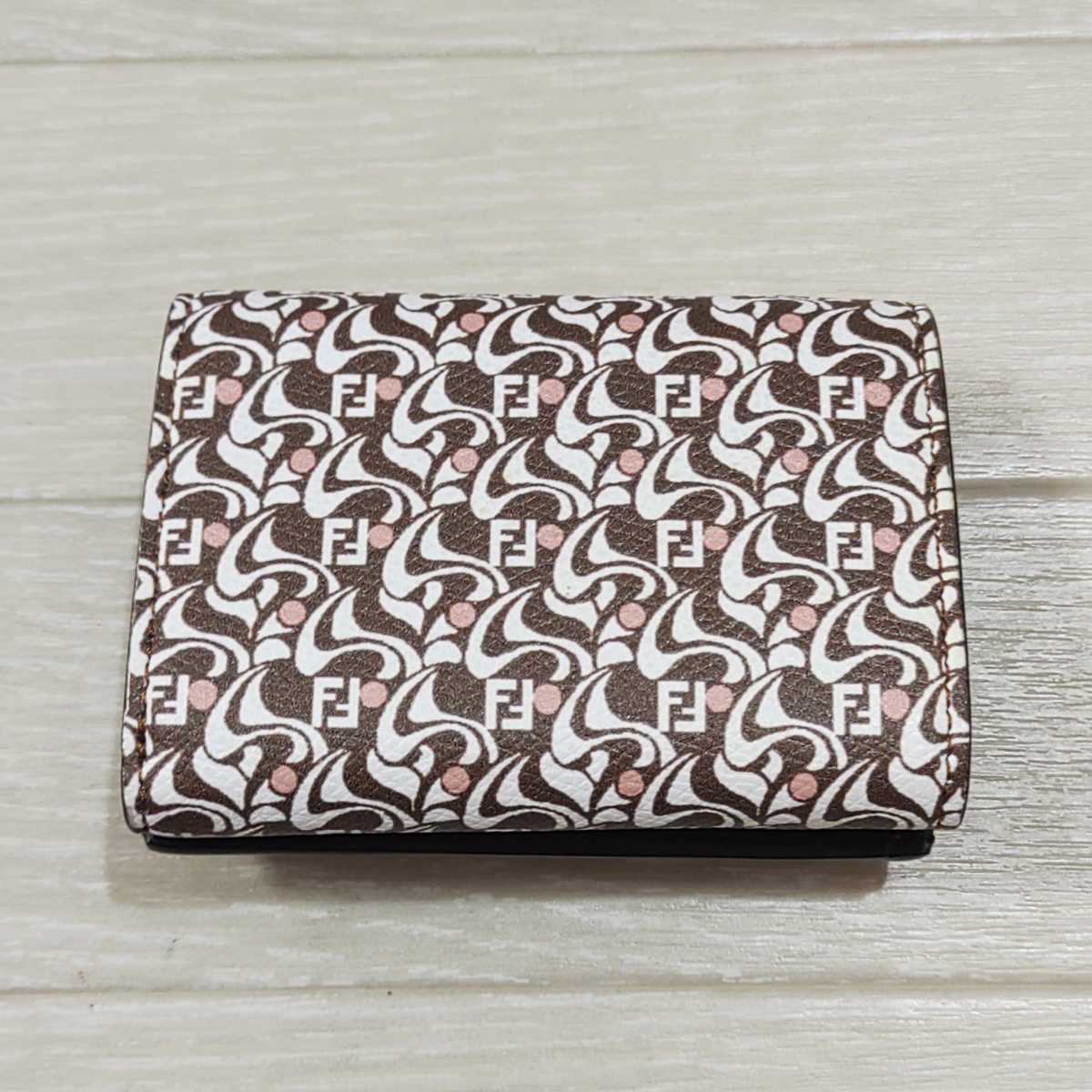 【美品】FENDI エフイズ フェンディ ミニ財布 三つ折り財布 袋 箱付き エフイズ フェンディ 三つ折り財布 3つ折り財布 フエンディ 三つ折