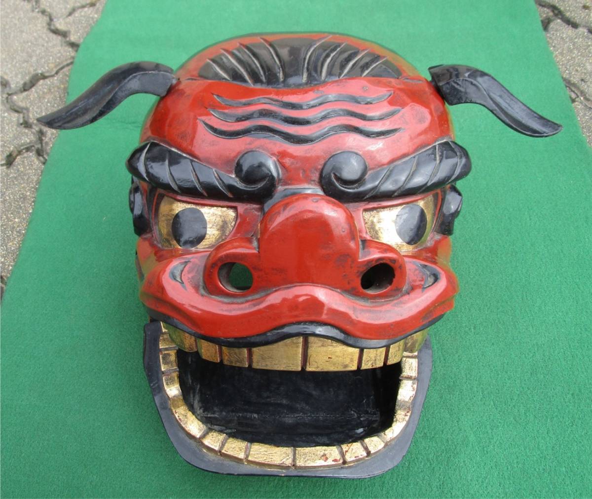 獅子舞 縁起物 神楽面 木彫獅子頭 魔除 朱漆金彩 マント 獅子頭 幅36cm