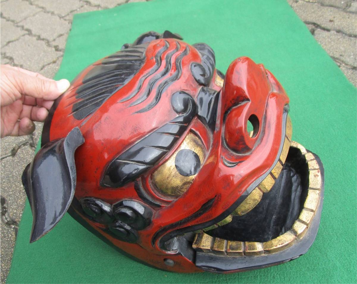 獅子舞 縁起物 神楽面 木彫獅子頭 魔除 朱漆金彩 マント 獅子頭 幅36cm