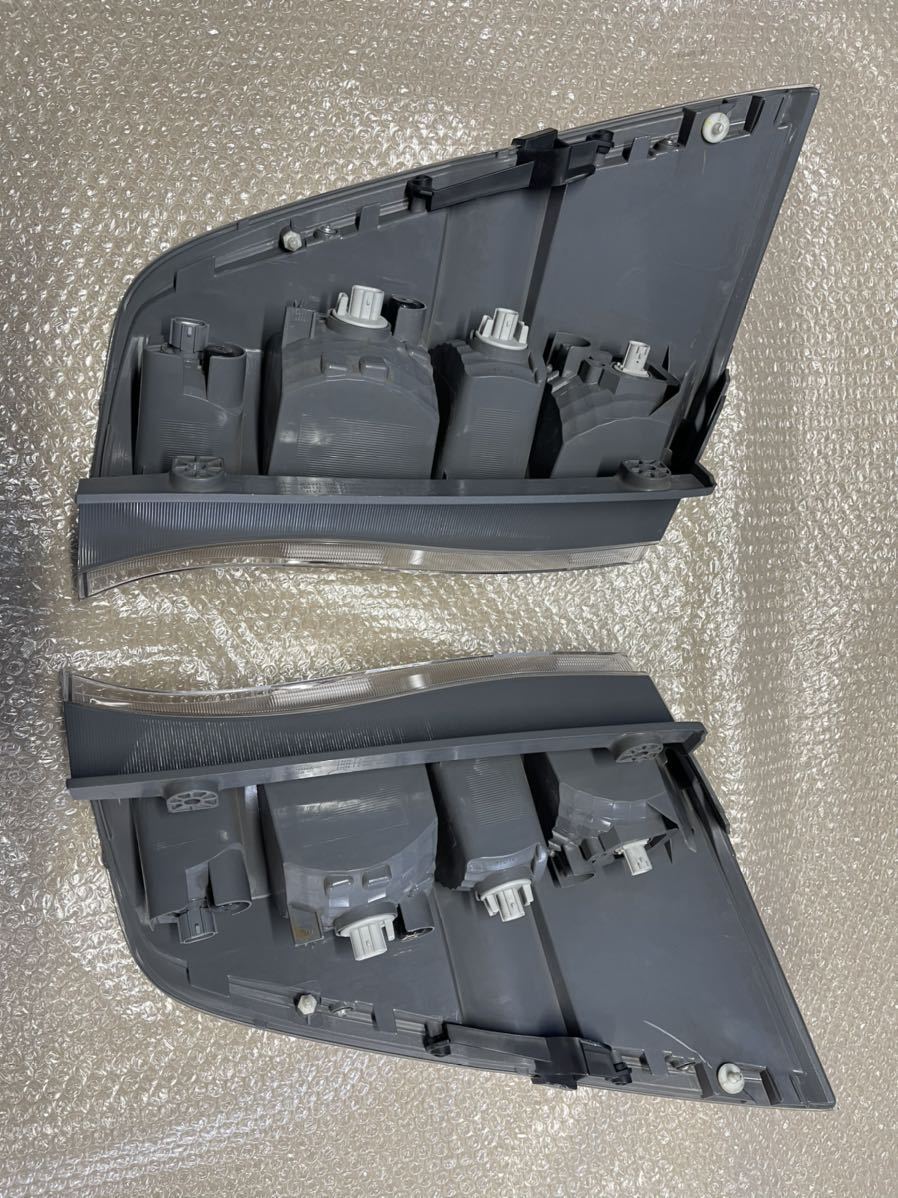 RK1 ステップワゴン 左右セット テールランプ 前期