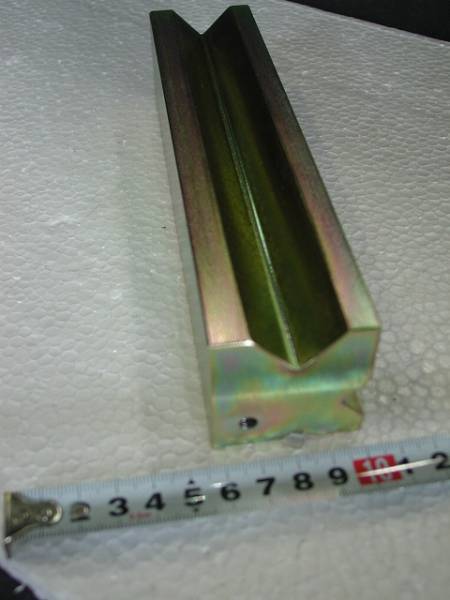 汎用プレス機用、板折り曲げに使う3本ミゾ簡易メス金型200mm 単品