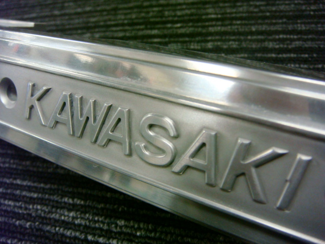 KAWASAKI 文字入りアルミ製 ステムカバー/三つ又カバー (検索