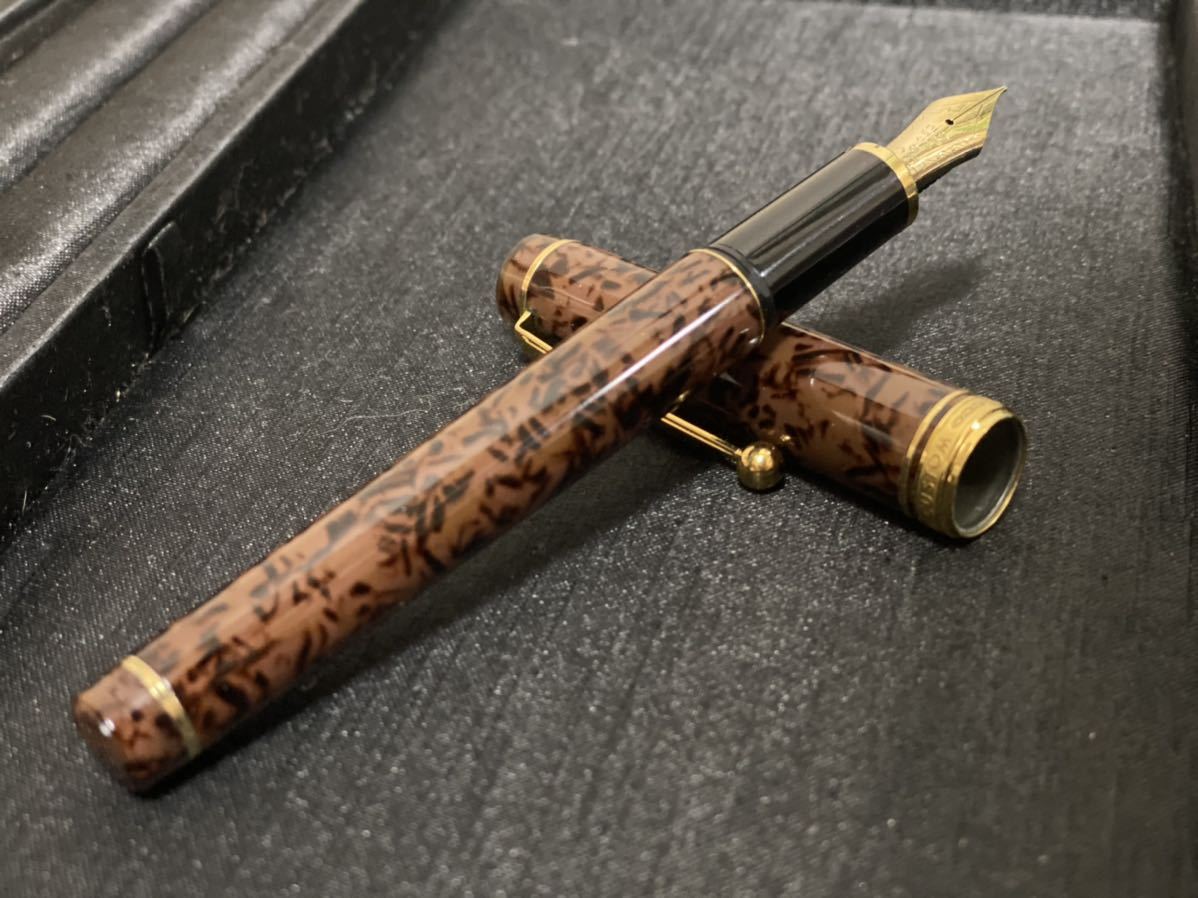 正規品，人気 PILOT CUSTOM パイロット 14K 585 F 万年筆 ブラウン(パイロット)｜売買されたオークション情報、yahooの商品情報をアーカイブ公開 - オークファン パイロット