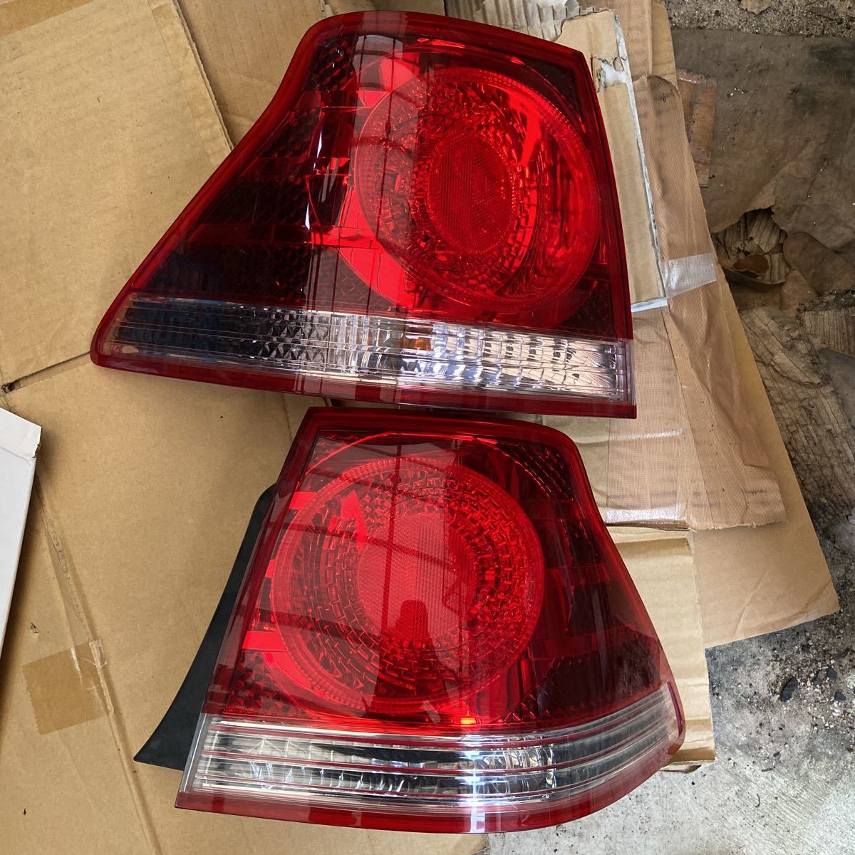 クラウンアスリート テールライト テールランプ 18クラウンアスリート