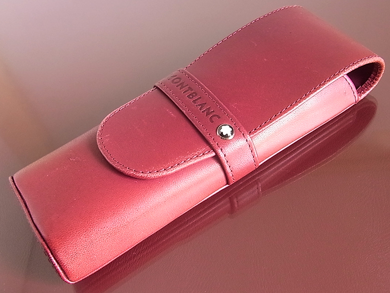 【レア】MONBLAC ペンケース4本 ボルドー MONTBLANC】 モンブラン レザー製 ペンケース 2本差 ボルドー（赤紫