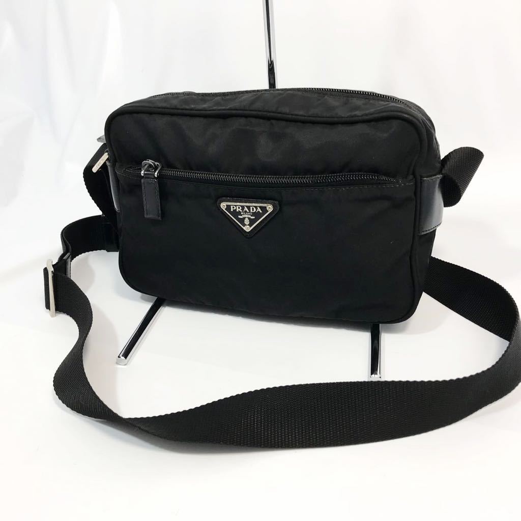 プラダ スクエア型斜め掛けショルダーバッグ【美品】