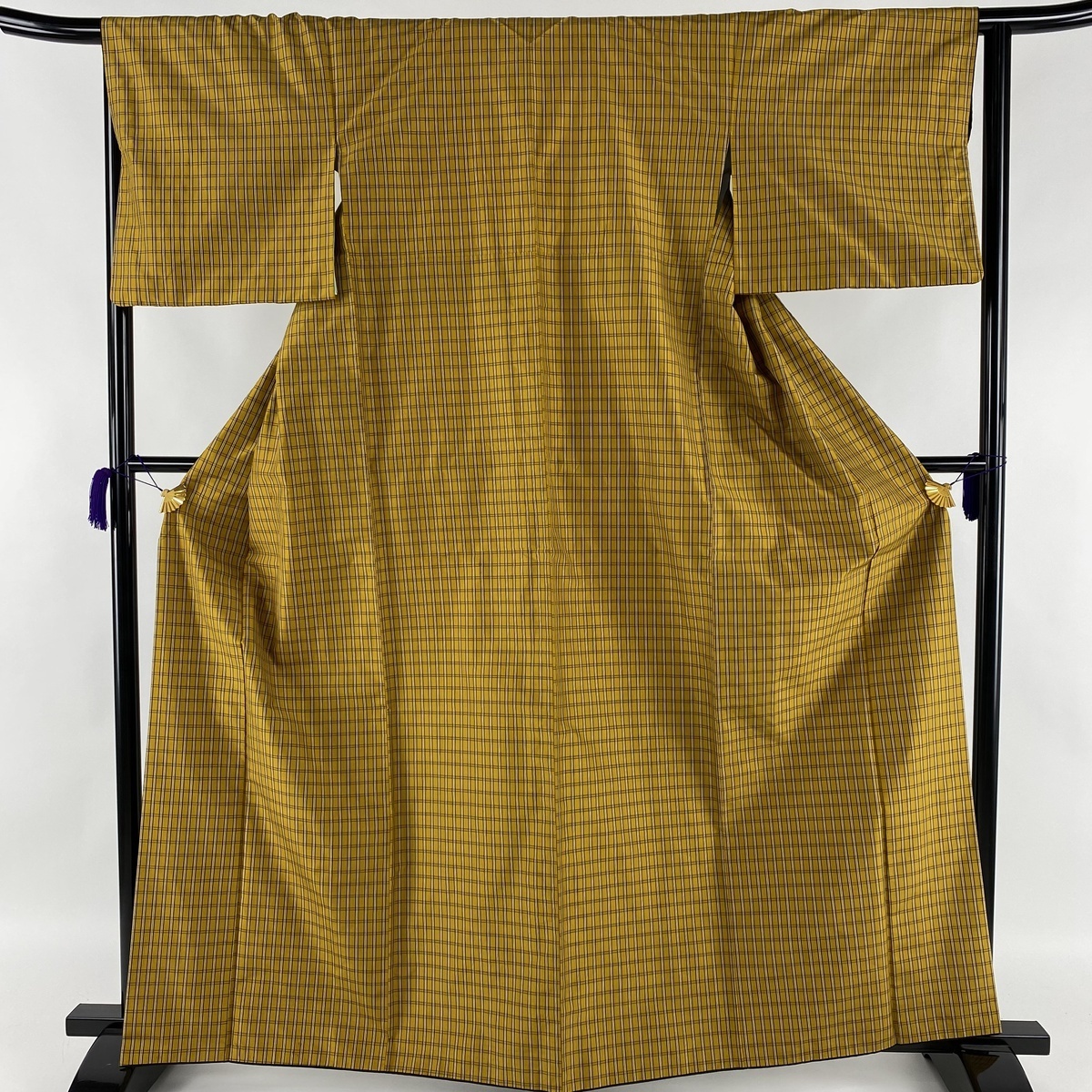 紬 逸品 証紙 本場黄八丈 格子 黄土色 袷 身丈163cm 裄丈64.5cm M 正絹 【中古】 ☆☆☆☆☆