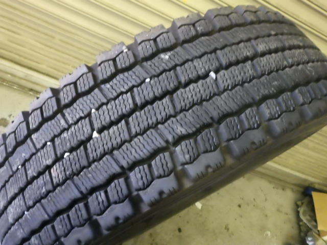 めちゃバリ山☆2019年製 225/80R17.5 123/122L ブリヂストン W910