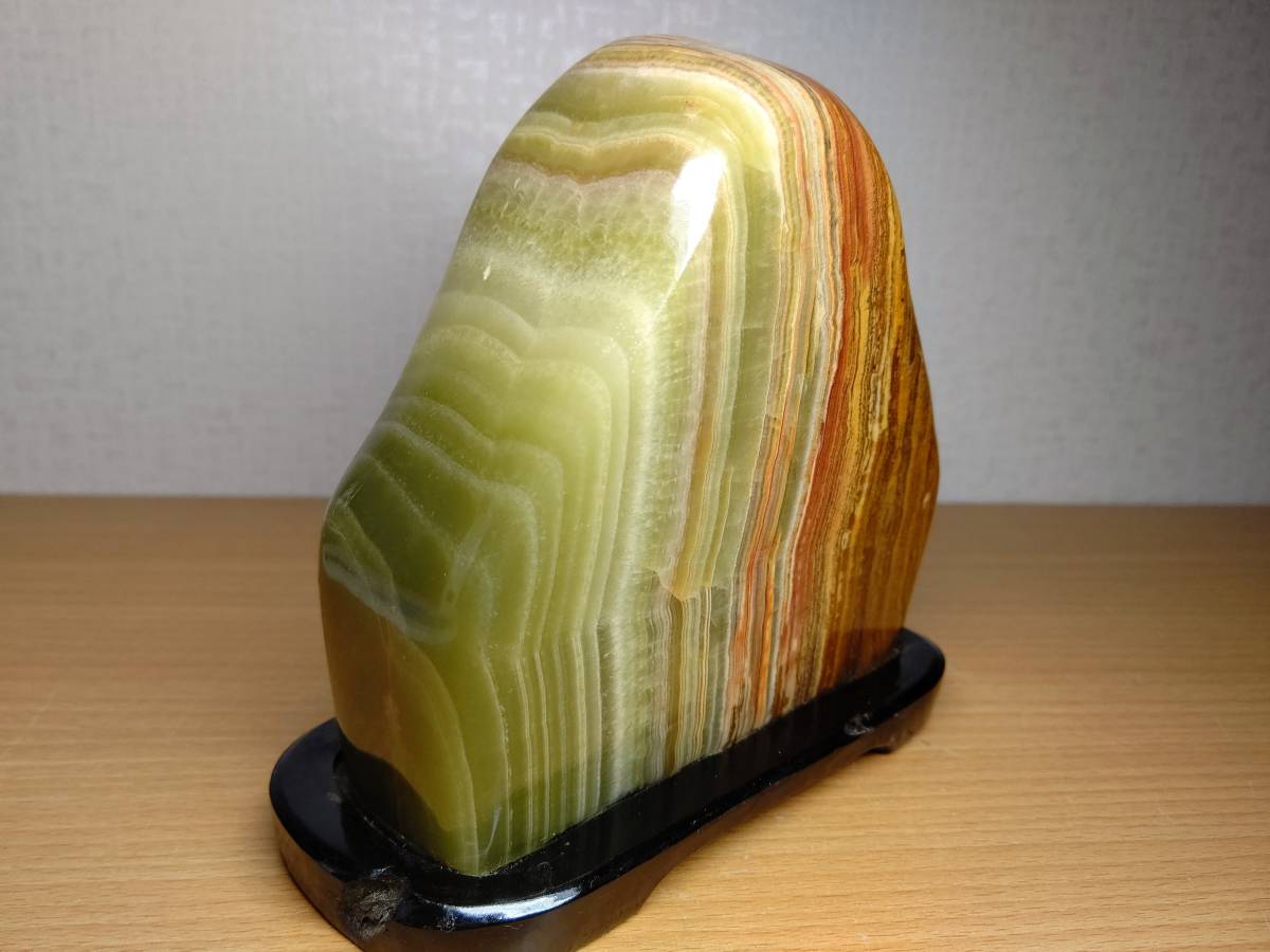 ◇縞メノウ◇ 1.8kg オニキス 瑪瑙 メノウ アゲート 原石 誕生石 鑑賞 