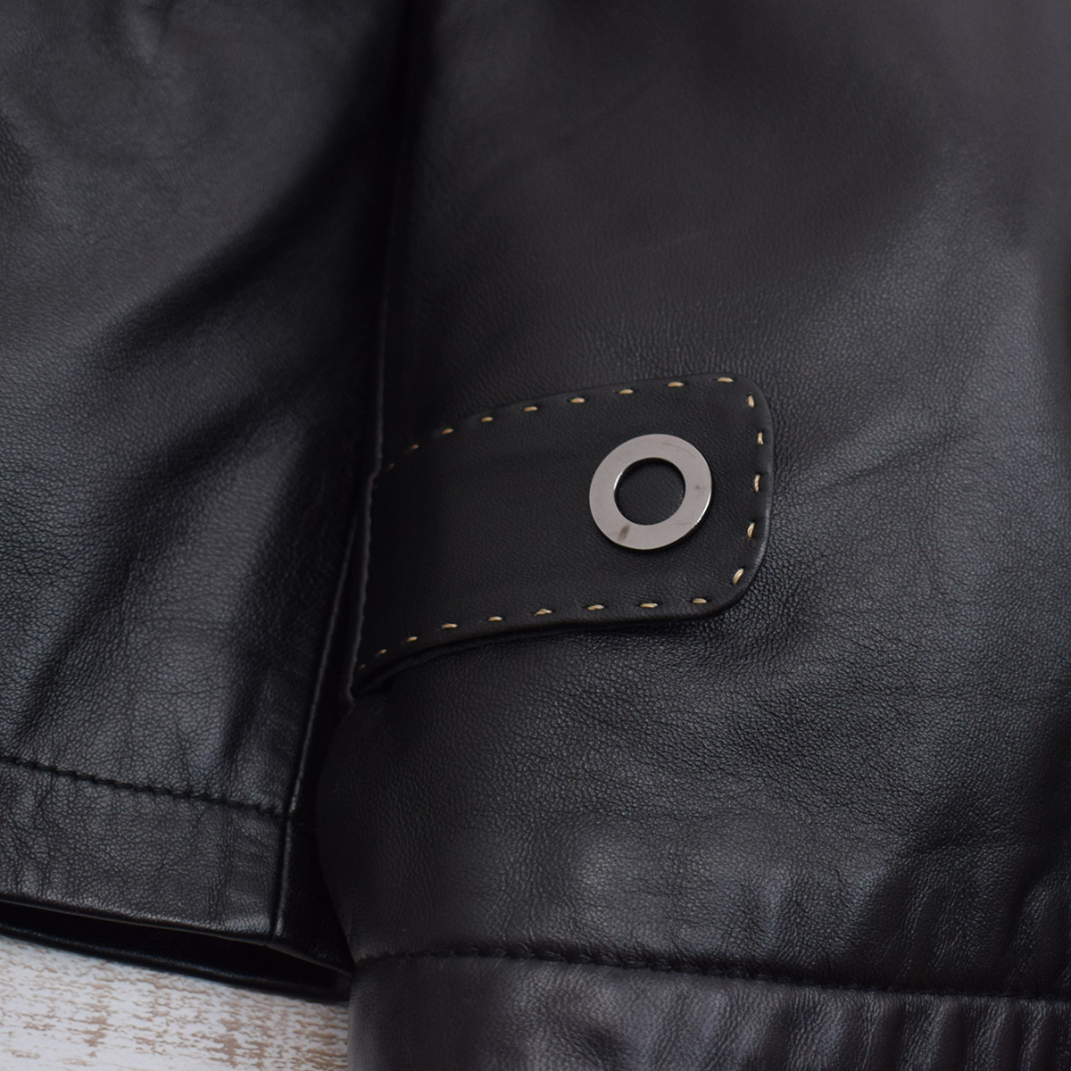 美品☆定価9万円 COGGIOLA コッジョラ トロトロ羊革 セミハンド 