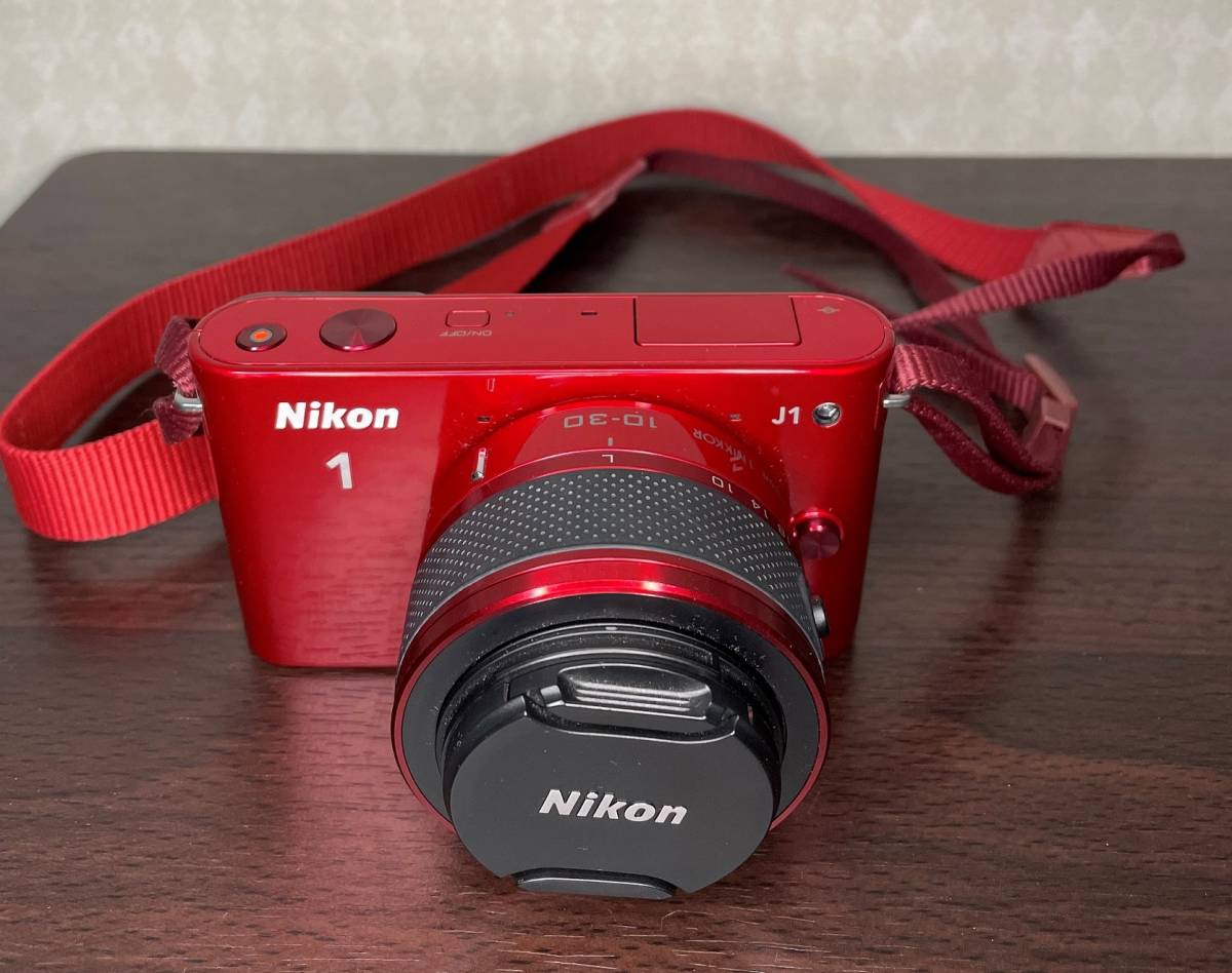 Nikon1 J1 ニコンミラーレスデジタルカメラ 赤 標準ズームレンズキット
