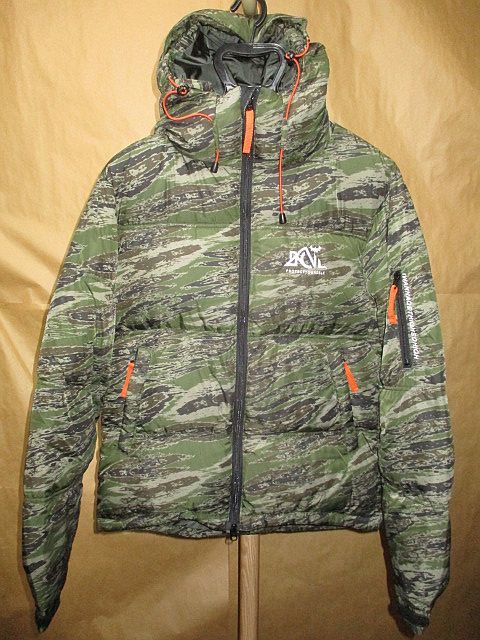 Back Channel バックチャンネル × NANGA フード 迷彩 ダウン ジャケット L