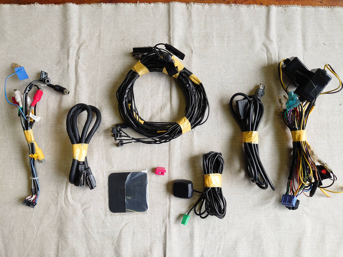 中古】カロッツェリア AVIC-VH09CS サイバーナビ、クルーズスカウター 