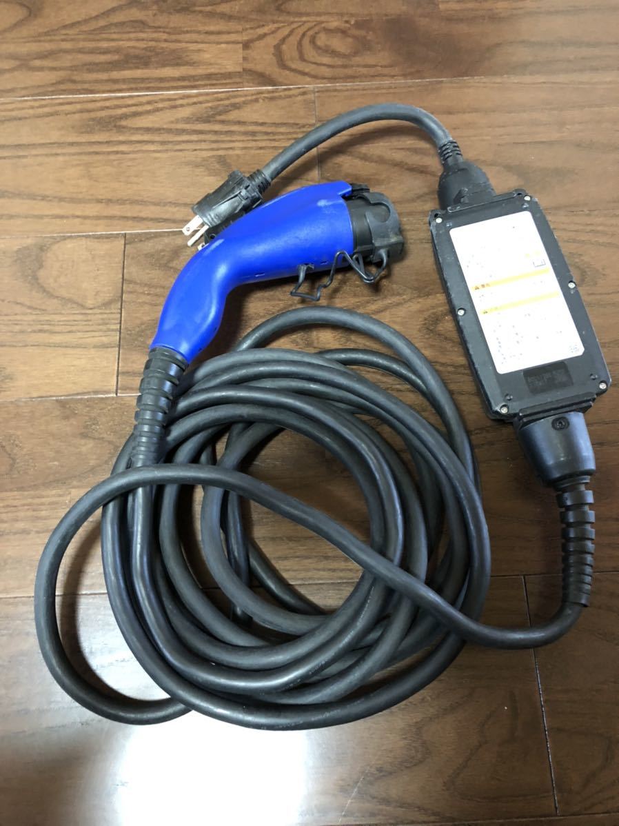 プリウスPHV 充電ケーブル ヴィークルパワーコネクタ TOYOTA G9060