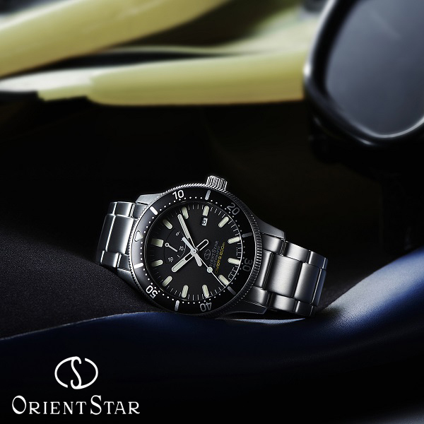 【1円新品正規品】オリエントスターORIENT STARスポーツアウトドアキャンプ【200m空気潜水用防水】自動巻きメンズダイバー腕時計ブラック ダイバー オリエントスター ORIENT チタン製ダイバーズやオーロライメージのセミスケルトンなど 国産時計\u201cオリエントスター\u201d新作人気のニュアンスカラーなど、自社製 Star