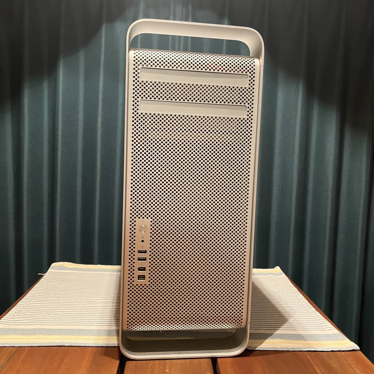 Apple ○ Mac Pro (Early 2008) 8コア：2.8GHz メモリ40GB NVIDIA