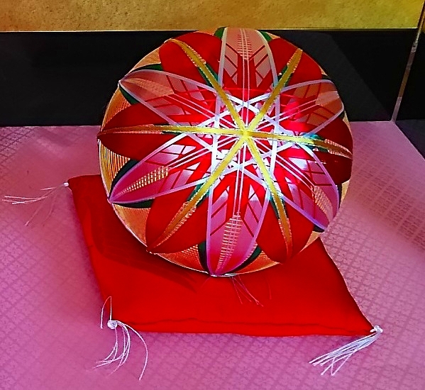 激安大特価，お買い得 〓 てまり専門店はなゆめ屋 〓 幸せのてまり 伊予花てまり 直径約15㎝ 1個 手毬 雛祭り 海外 お祝い 伝統工芸 プレゼント 和風 ギフト(ひな人形)｜売買されたオークション情報、yahooの商品情 ひな人形