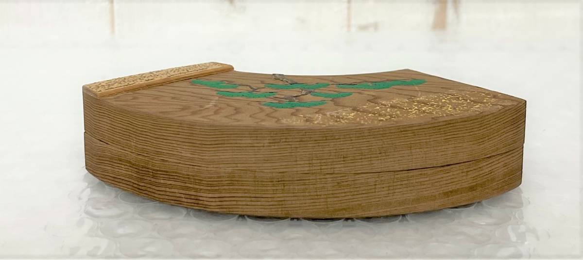 伝統工芸 工芸品 工芸美術 ＊清水晃樹 神代杉 瑞松絵 扇面香合 内丸金箔